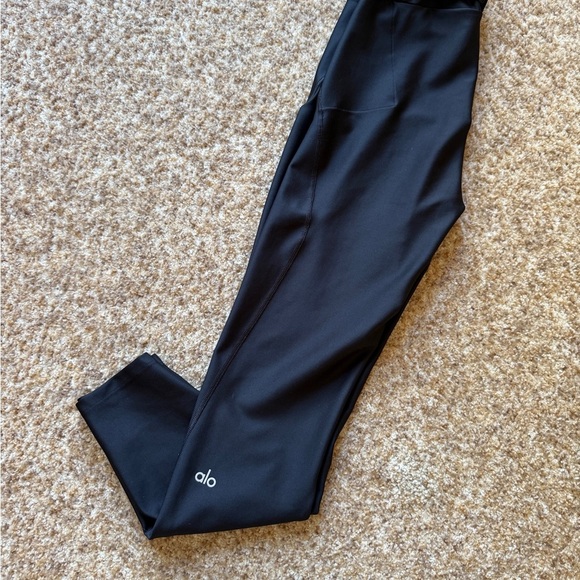 ALO Yoga Black Leggings for Women - Picture 6 of 7